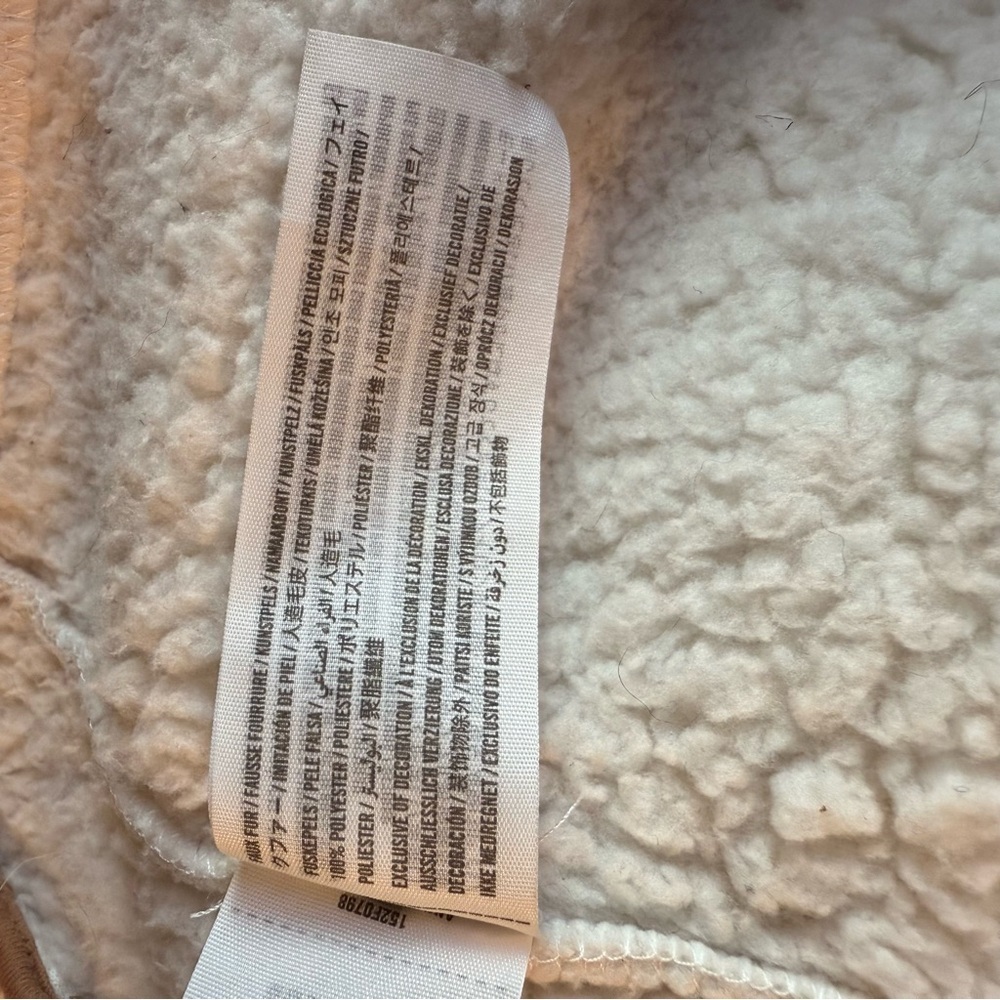 Abercrombie & Fitch Full Zip Fleece w Leather Detail - Picture 3 of 5